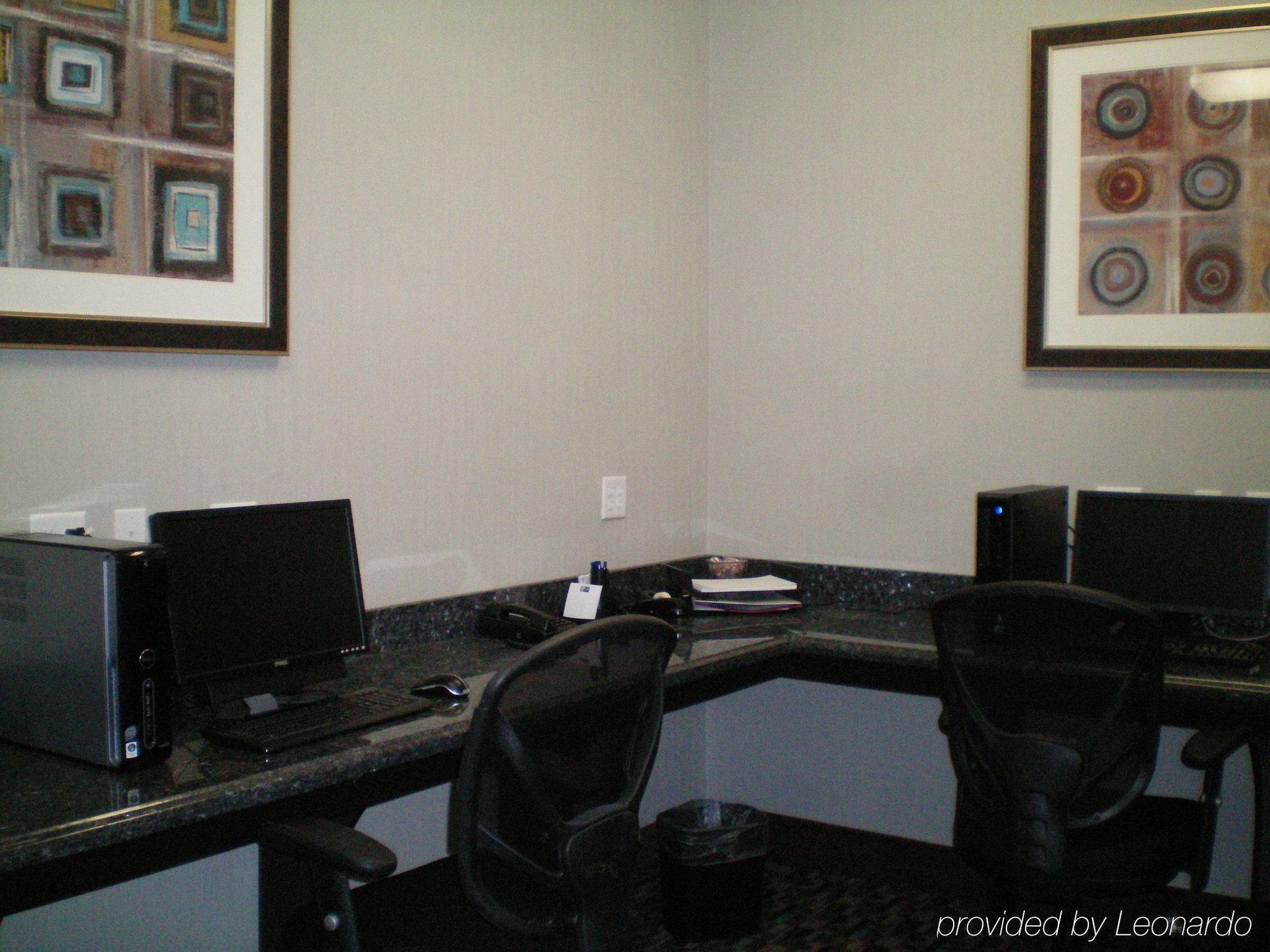 Holiday Inn Express & Suites Cleveland By Ihg Facilidades foto